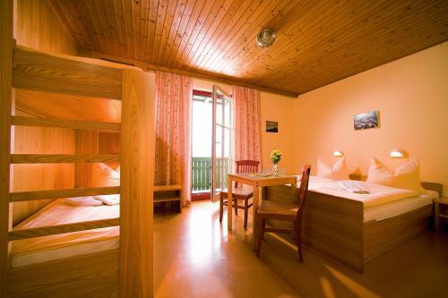 Jufa St. Martin Hotel Sankt Martin am Tennengebirge Room photo