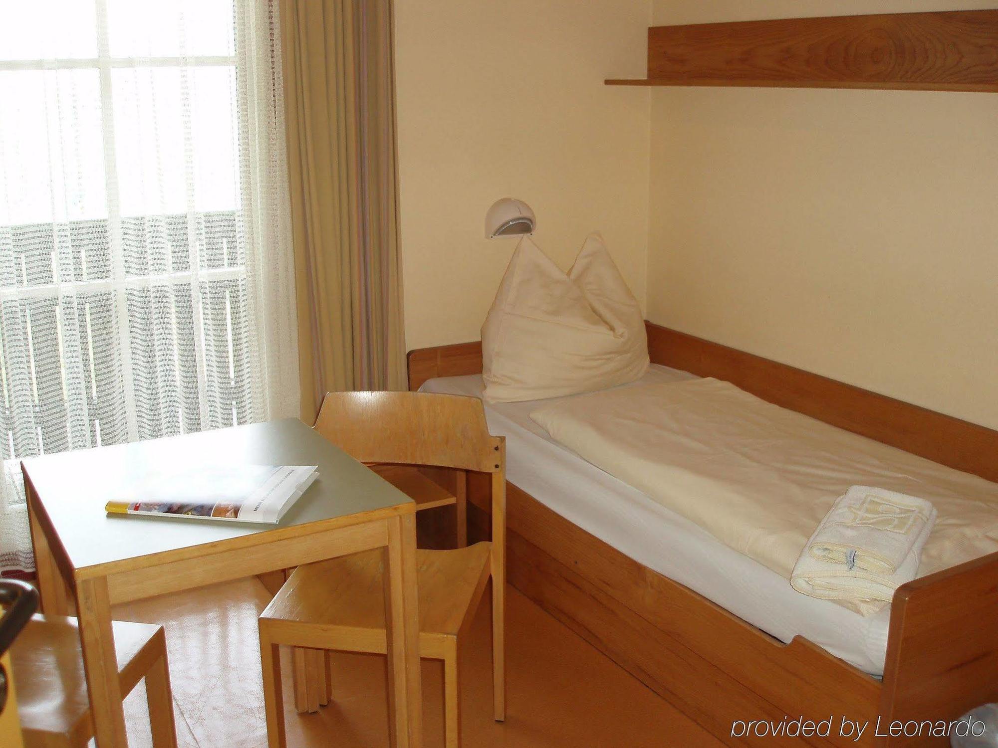 Jufa St. Martin Hotel Sankt Martin am Tennengebirge Room photo